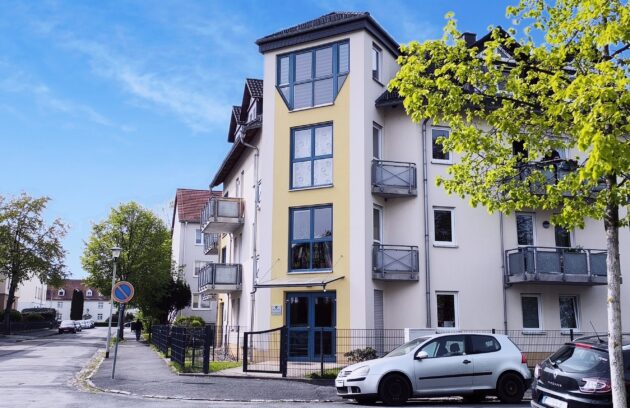 Gebäude-Ansicht der Podologie-Praxis Stets in Heidenau Süd.